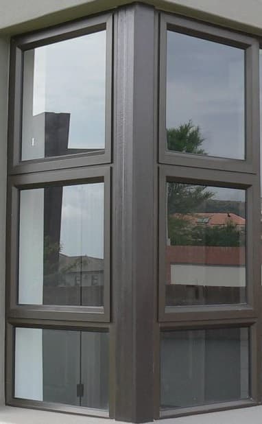 CORNER WINDOW - Image 1